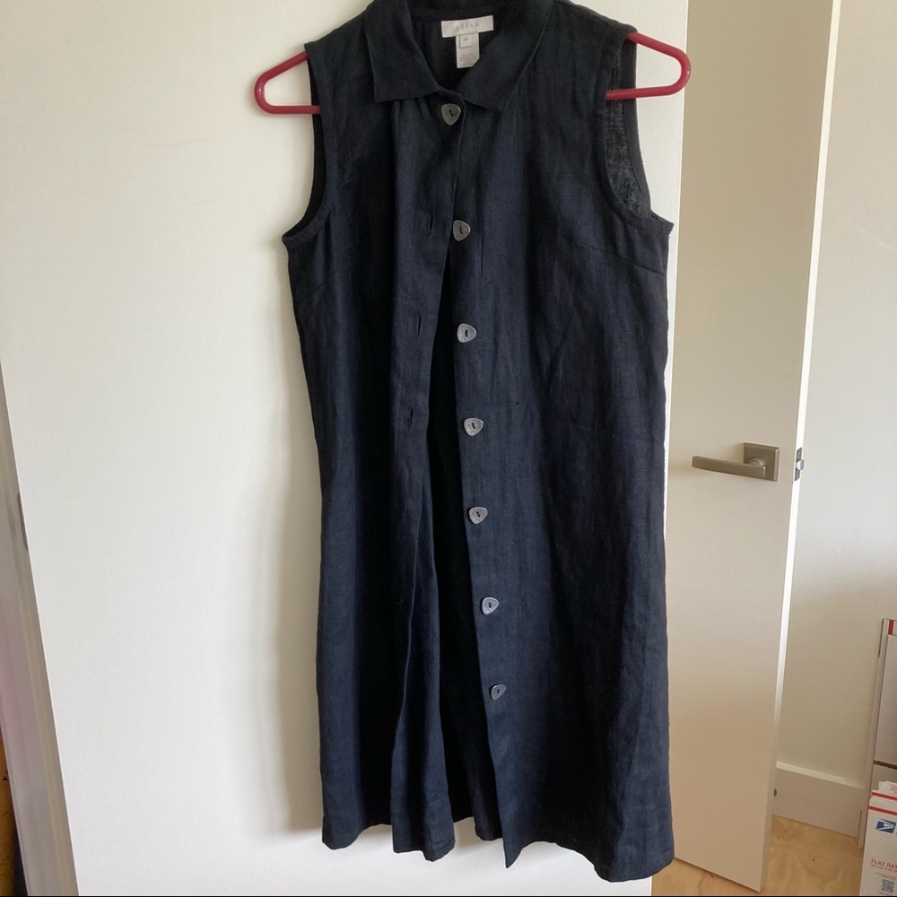 Sleeveless black linen dress
